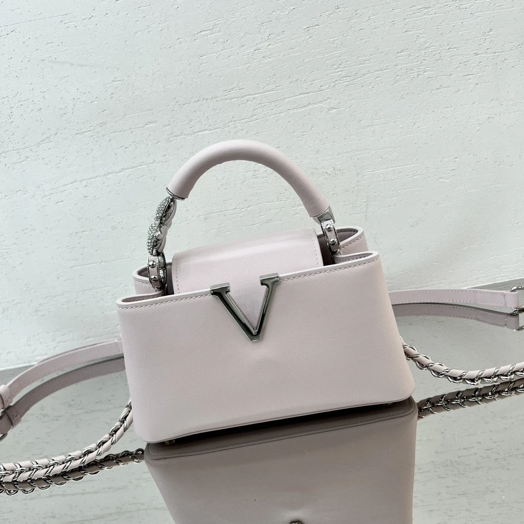 轻奢风头层牛皮手拎斜挎女包头层气质V字盖头无LG真皮女士纯色包