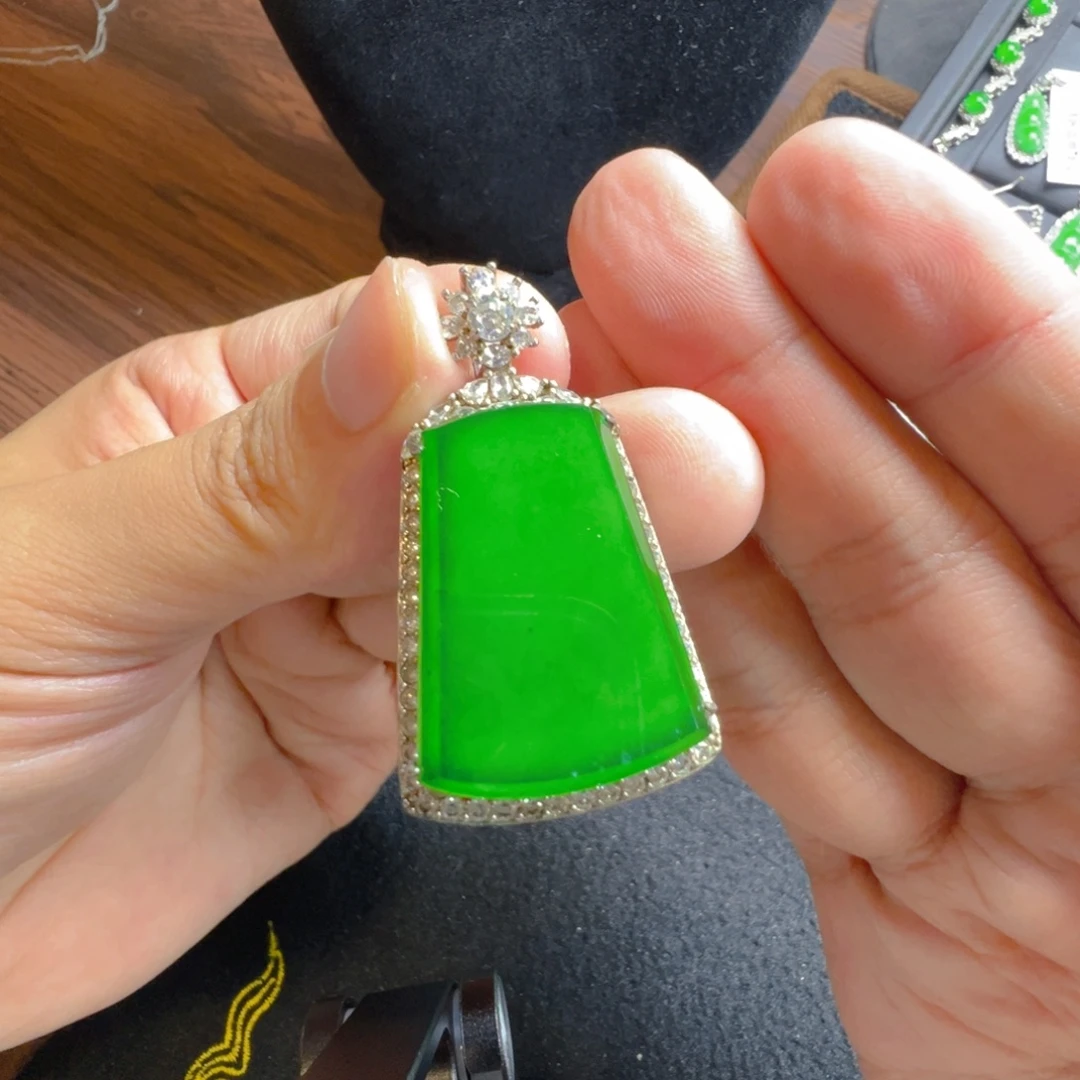 翡翠银S925镶嵌颈饰