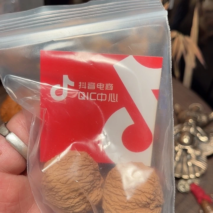 猪***军文玩核桃吊坠哈哈哈哈哈哈哈