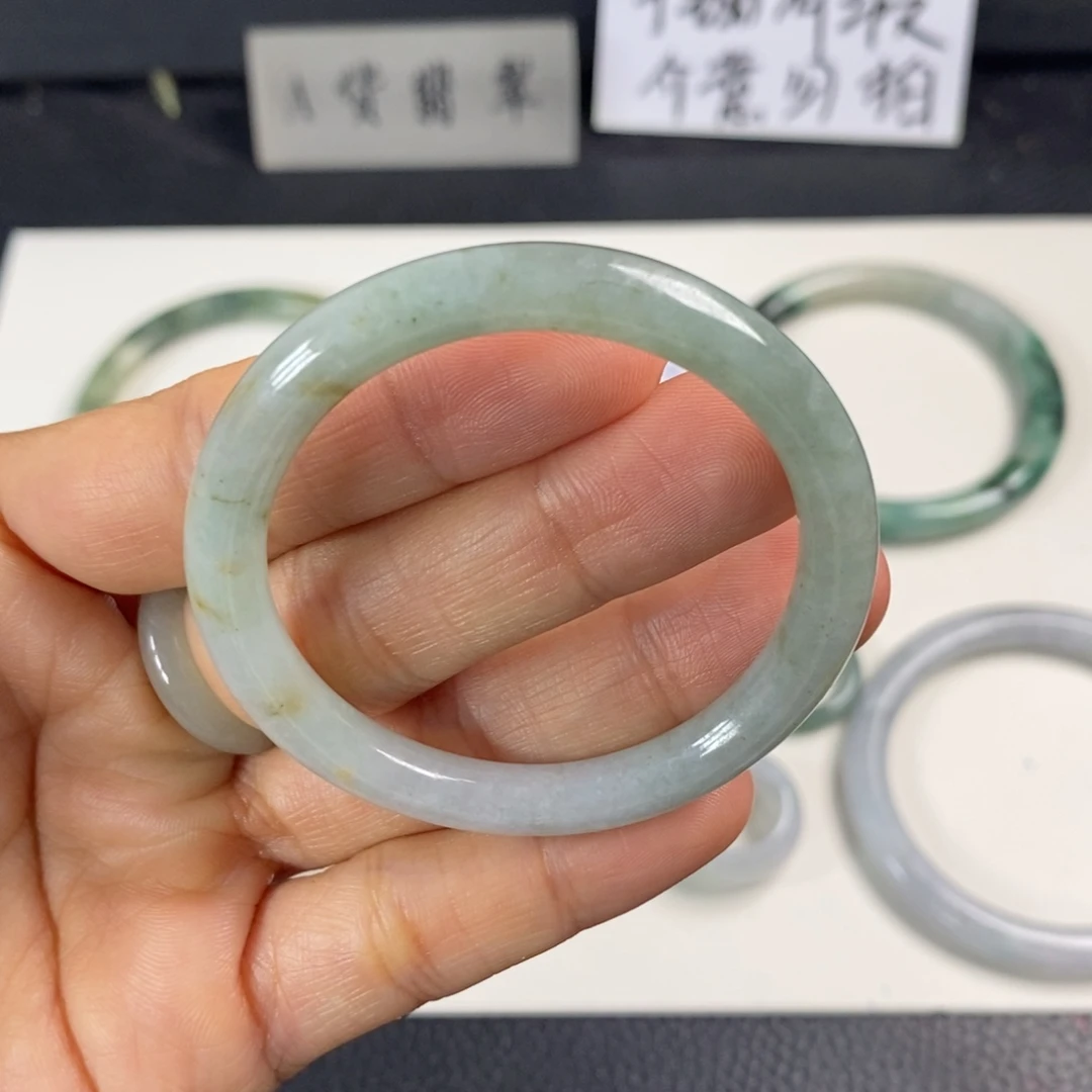 翡翠未镶嵌手镯43.4儿童镯