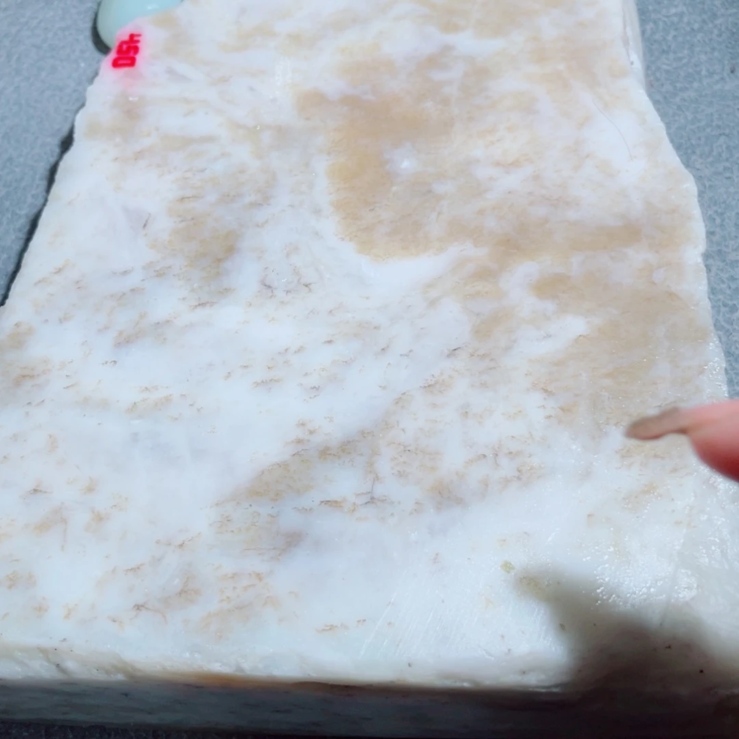 和田玉（糖玉）未镶嵌珠宝奇石