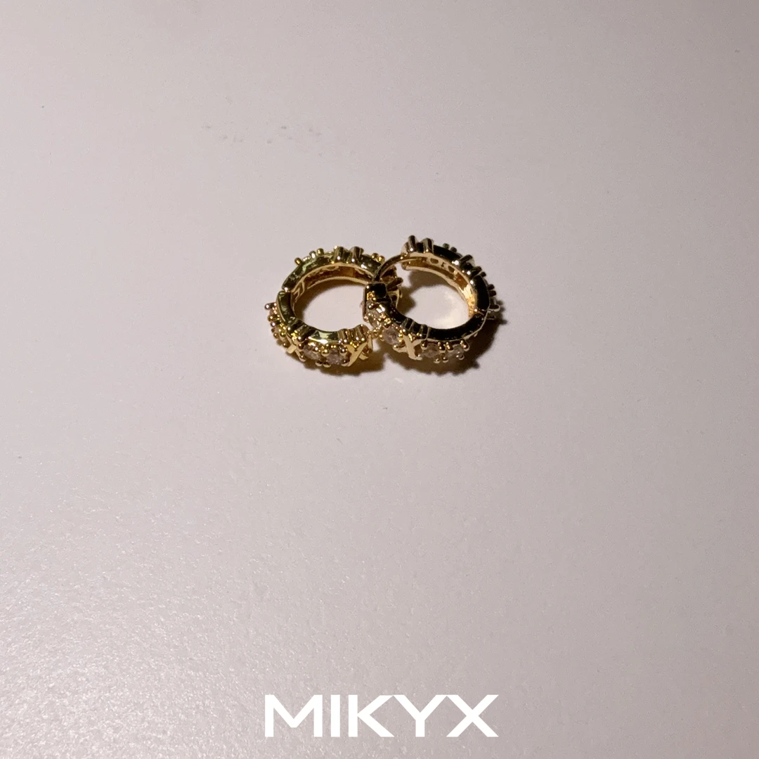 mikyx 铜合金合成锆石耳饰 金色荆棘交叉耳环B256
