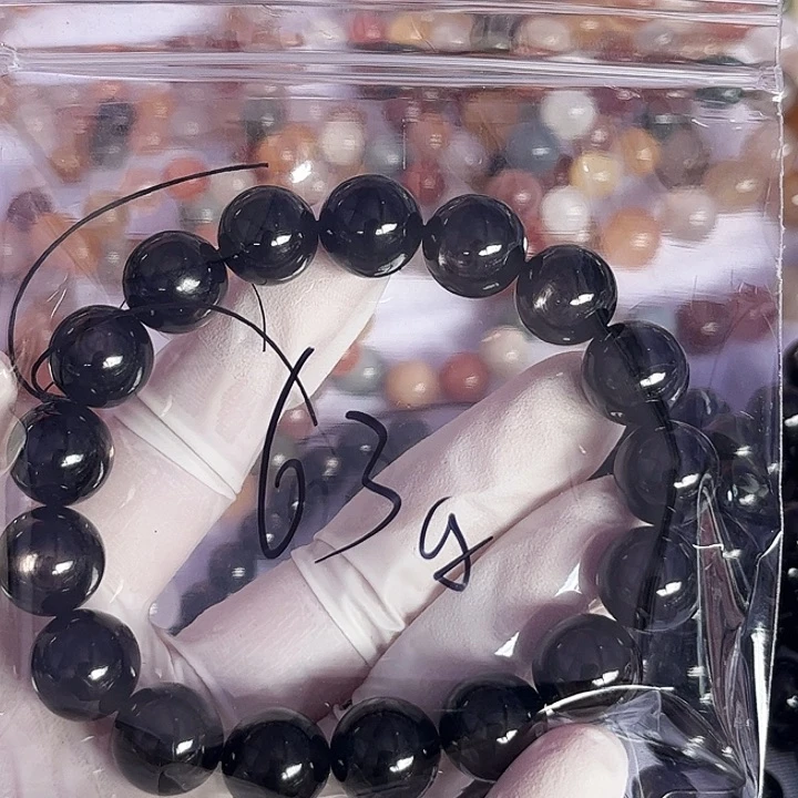 小***七未镶嵌颈饰水晶水晶