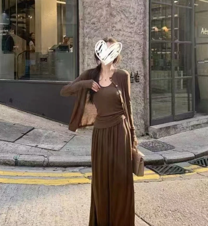 早秋百搭基础针织开衫搭配背心半裙套装