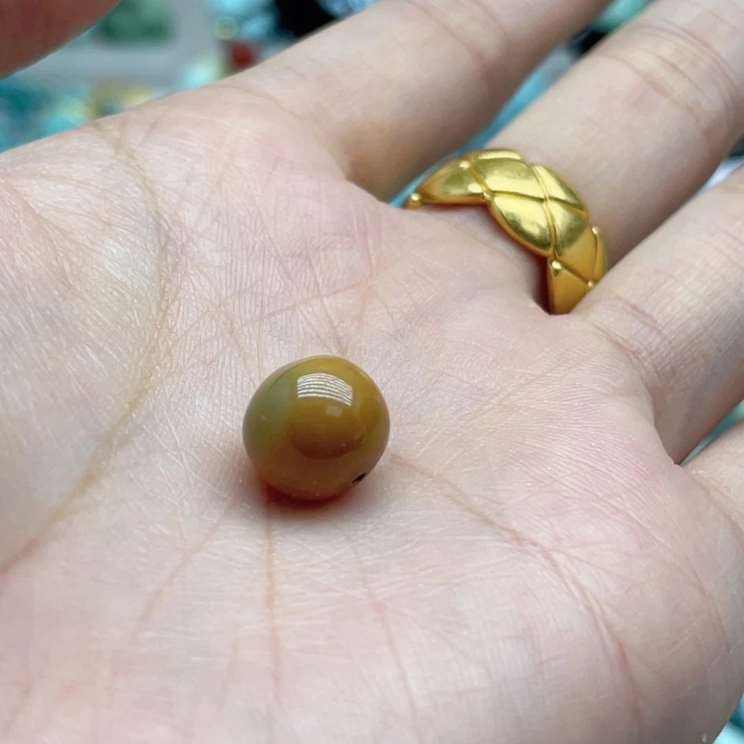 南红玛瑙未镶嵌珠宝奇石