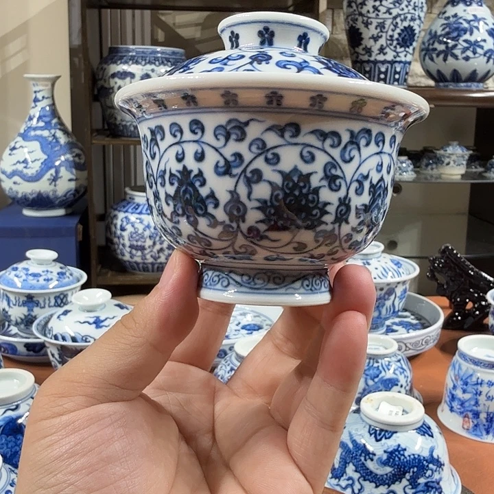 摆件宇泽堂缠枝莲盖碗