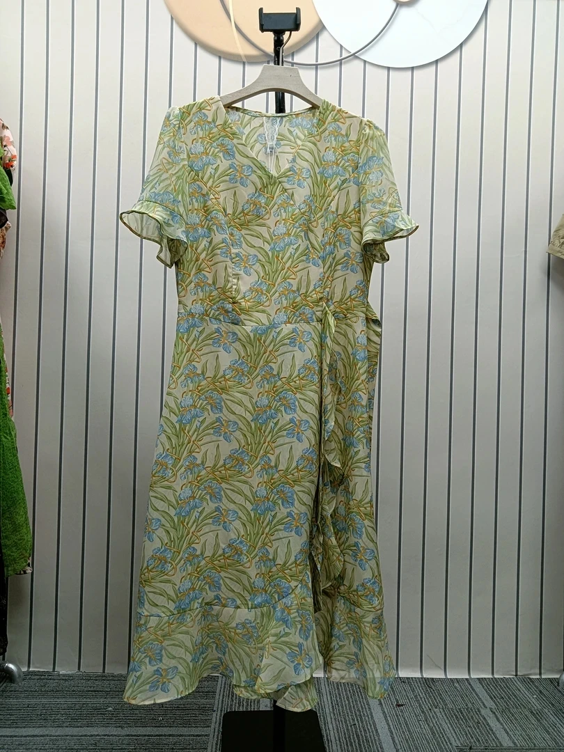 A035碎花连衣裙夏季新款韩版气质显瘦时尚减龄A字裙收腰V领中长裙