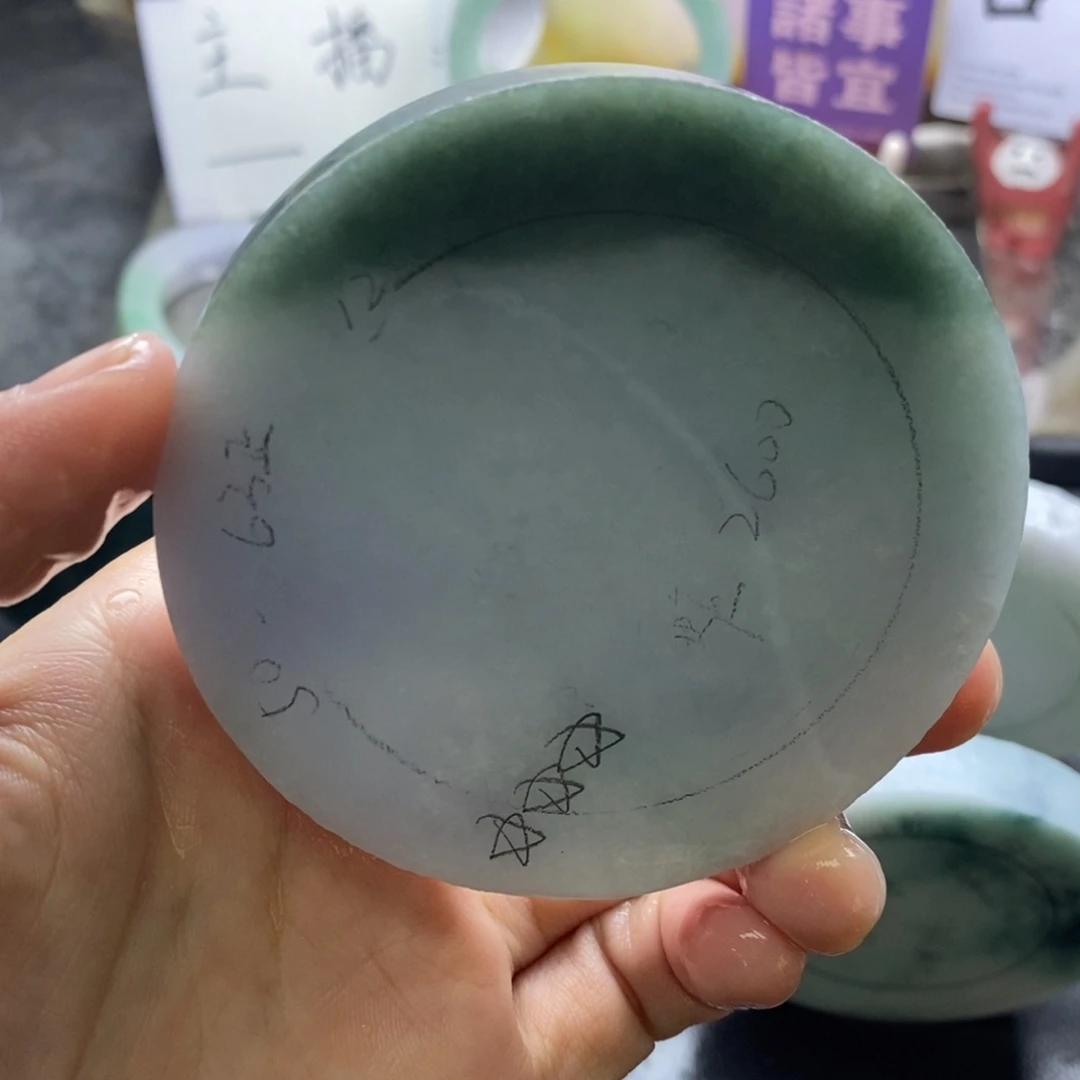 定制翡翠未镶嵌翡翠手镯