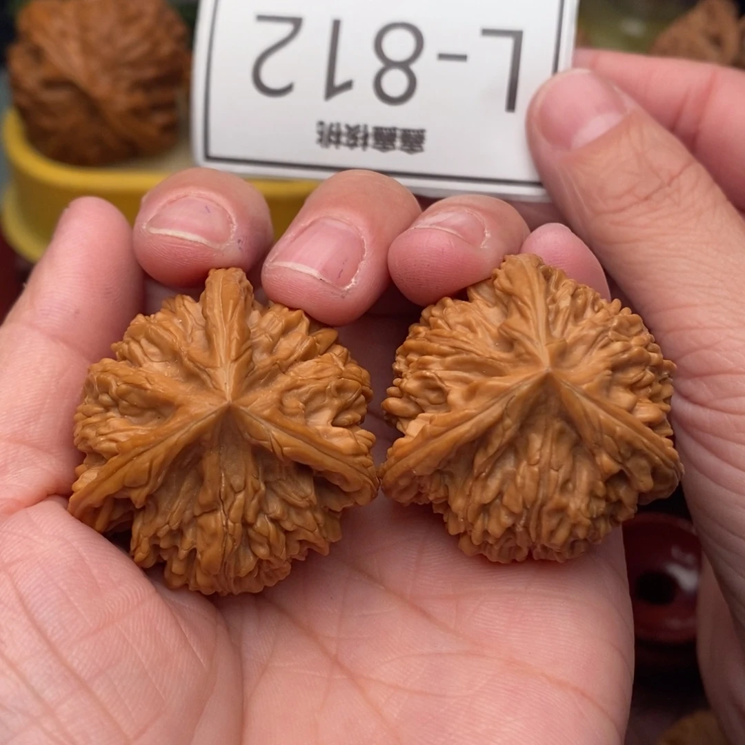 爱***松文玩核桃把件玉龙奔39….