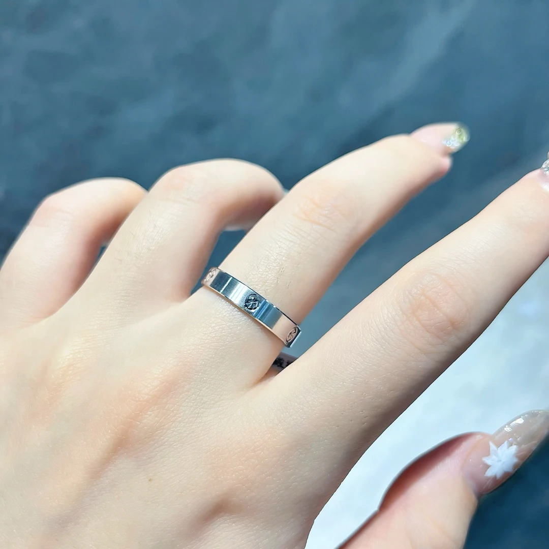 pt950铂首饰 拉丝米字戒指（卡3.2左右）