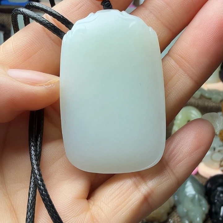 和田玉（糖玉）未镶嵌颈饰