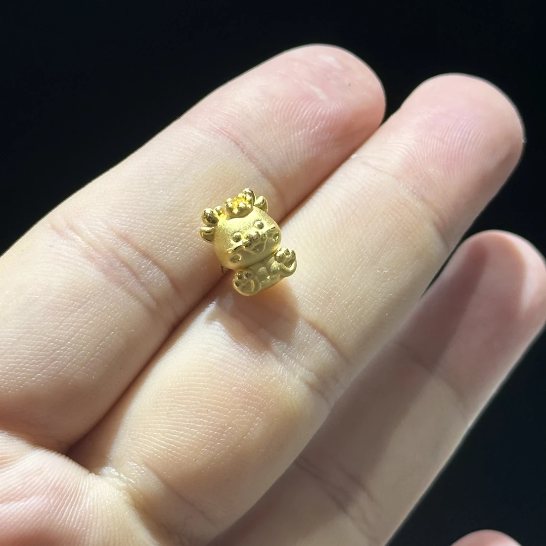 足金999 精品 生肖龙通孔 1.356