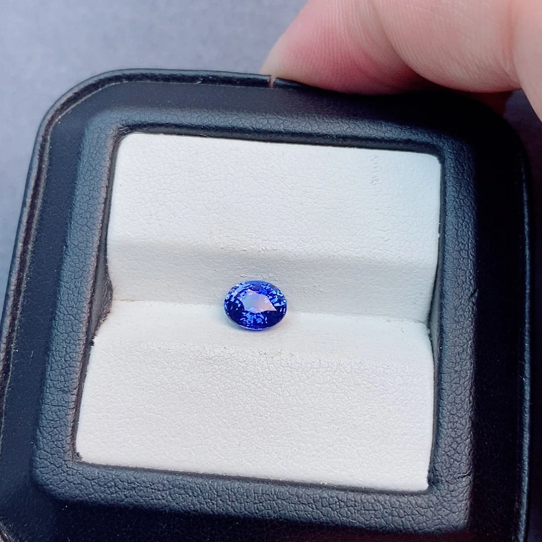 裸石蓝宝石1.2ct 无烧矢车菊