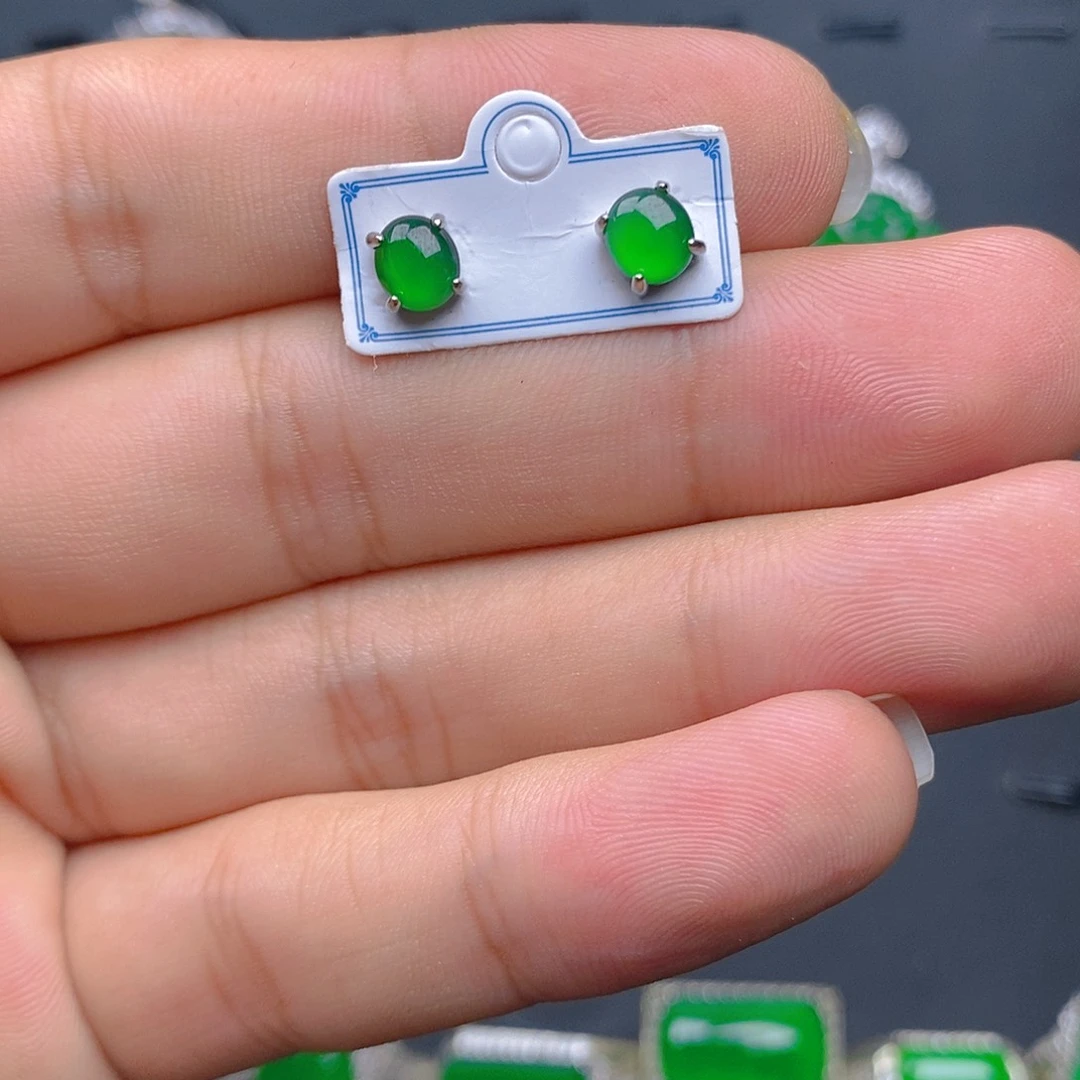 未镶嵌翡翠耳钉耳钉