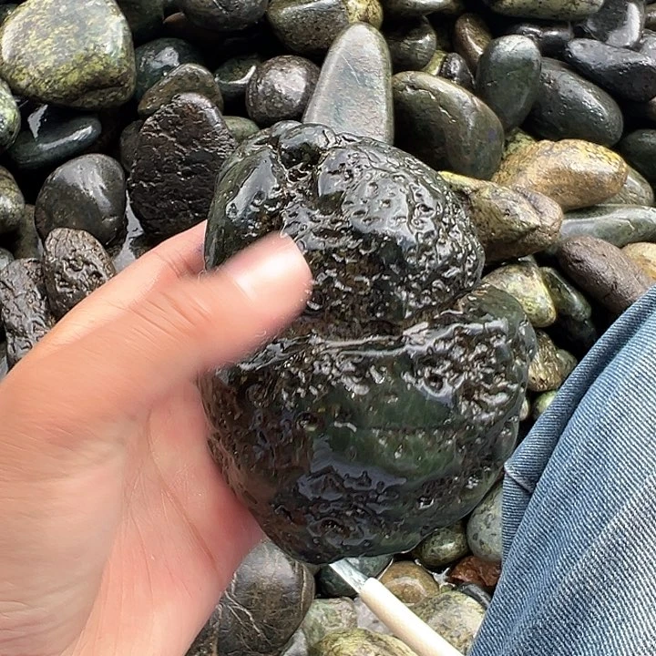 慕***安蛇纹石玉未镶嵌西藏藏玉药王石