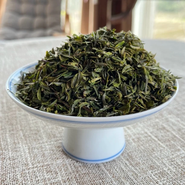 茶人强头采——2025年新茶群体种飘飘叶半斤装