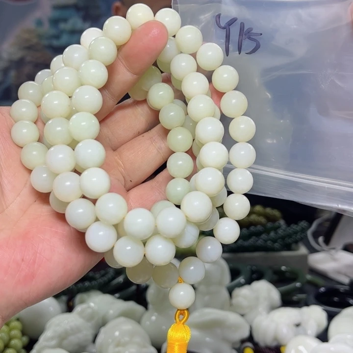 蛇纹石玉颈饰未镶嵌E***n