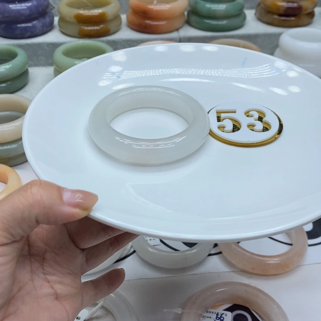 石英质玉未镶嵌手镯