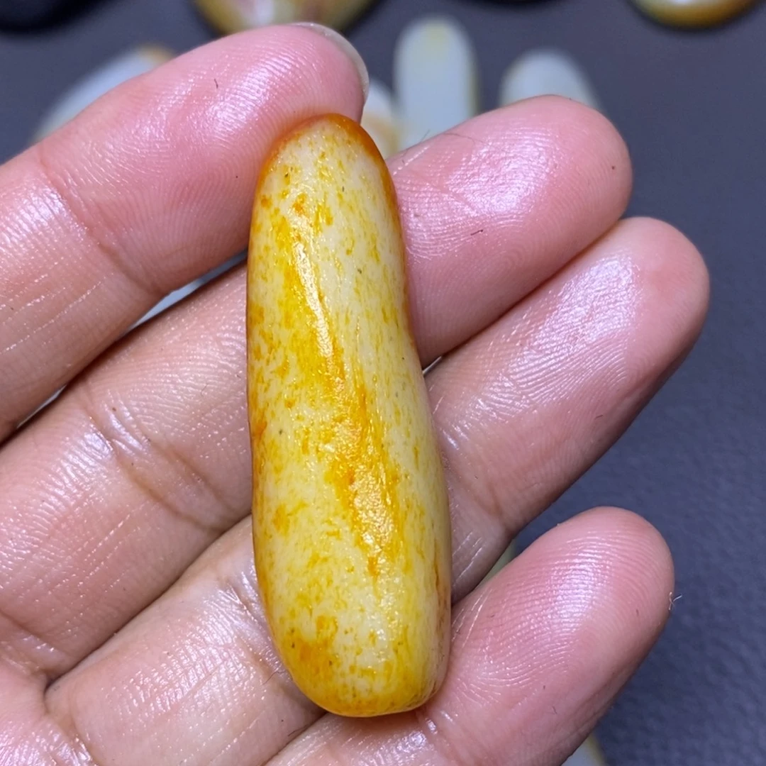 未镶嵌和田玉（糖玉）挂件