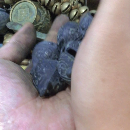 翟***才闪电购铜摆件工艺品