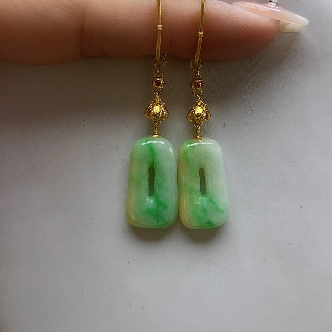 翡翠耳饰未镶嵌天然