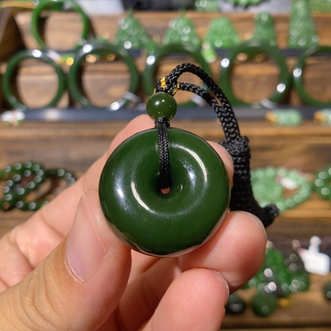 【闪购商品】和田玉未镶嵌吊坠(不含链)俄七红皮菠菜绿平安扣25/12