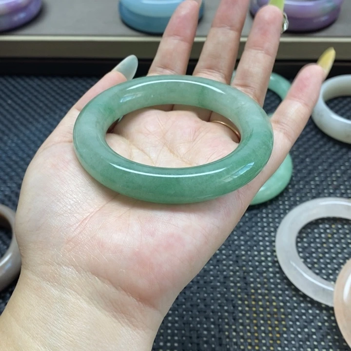 许***签石英质玉手镯未镶嵌