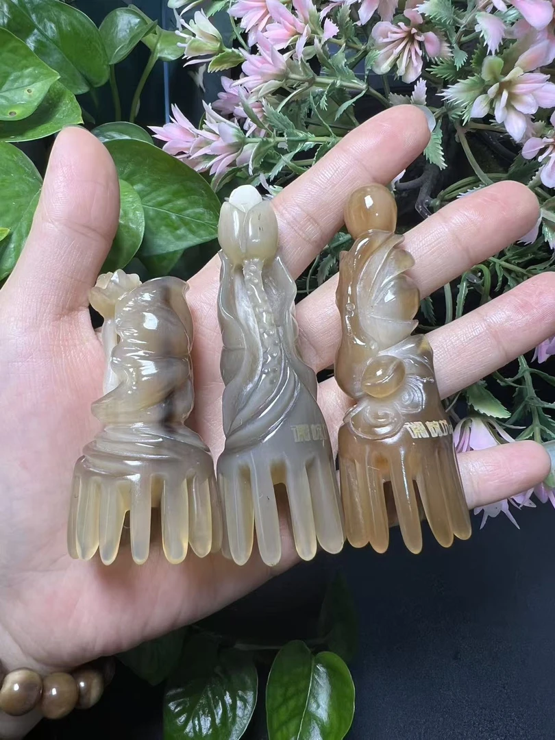 板娘专享 白水精雕角尖洗头梳微瑕福利随机发货不退不换 -X471