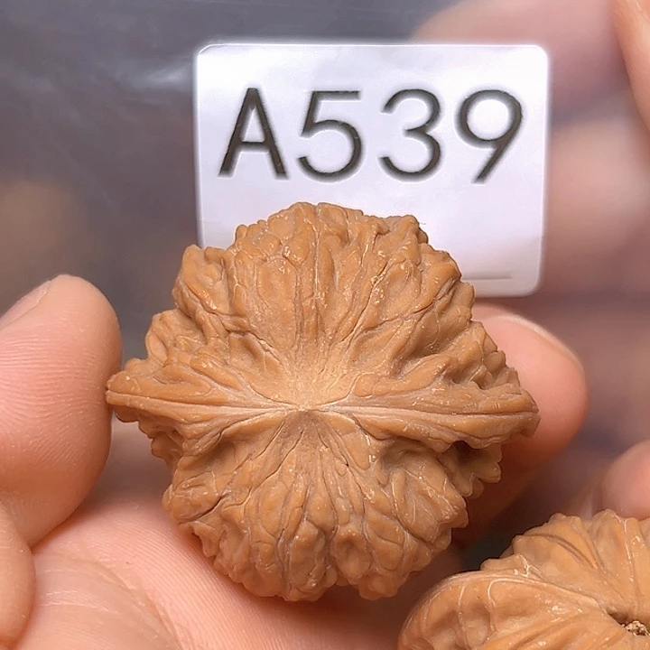 汪***哥吊坠文玩核桃42磨盘
