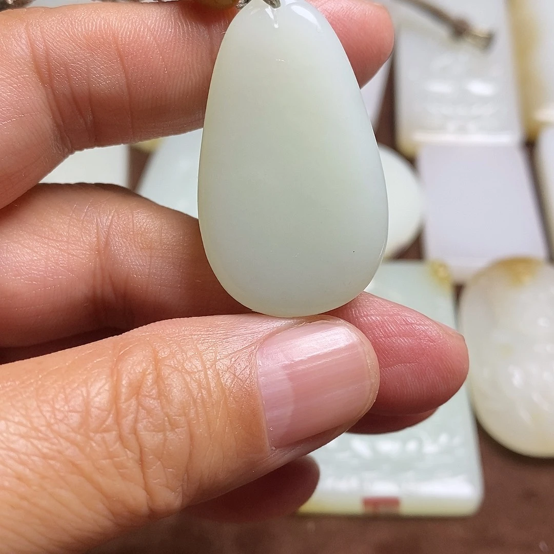 和田玉未镶嵌吊坠(不含链)