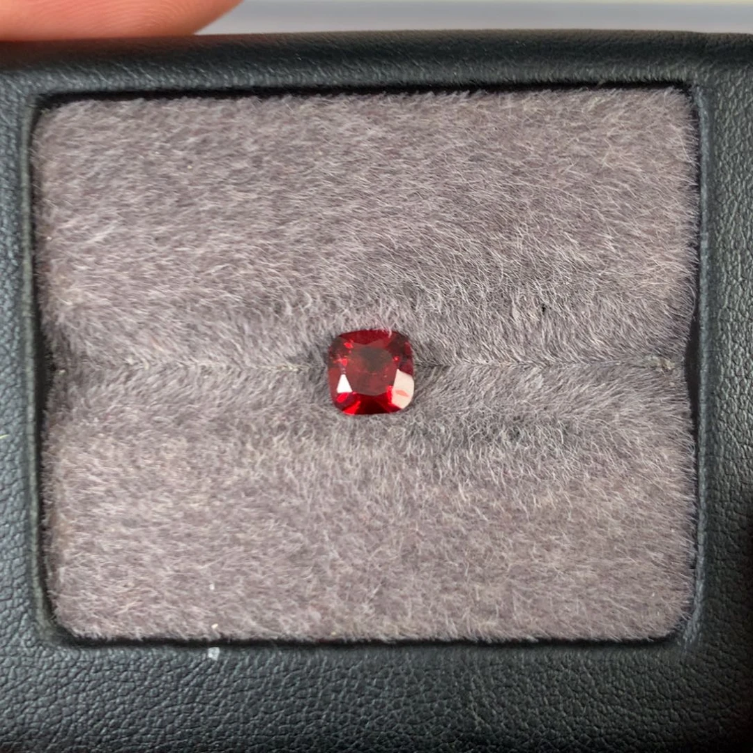 石榴石珠宝半成品未镶嵌方6，1.2克拉左右