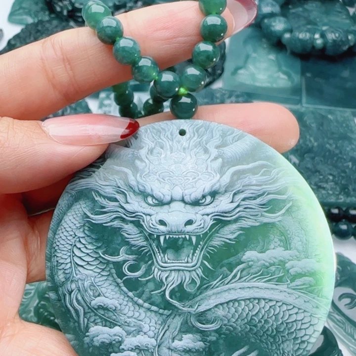 翡翠未镶嵌颈饰多样性发货天然A货翡翠