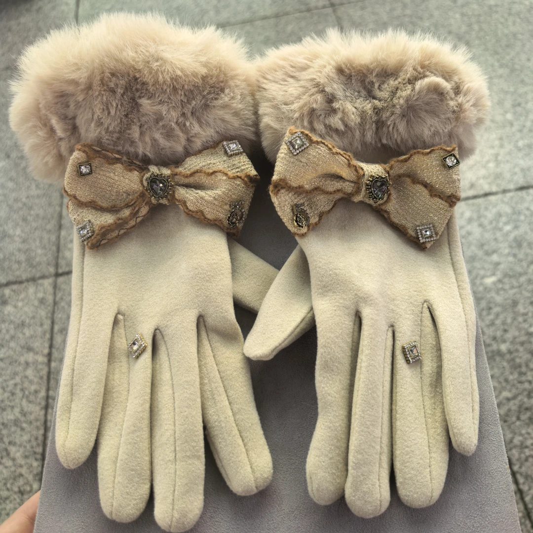 A790卡其色蝴蝶结爱心闪闪毛毛手套