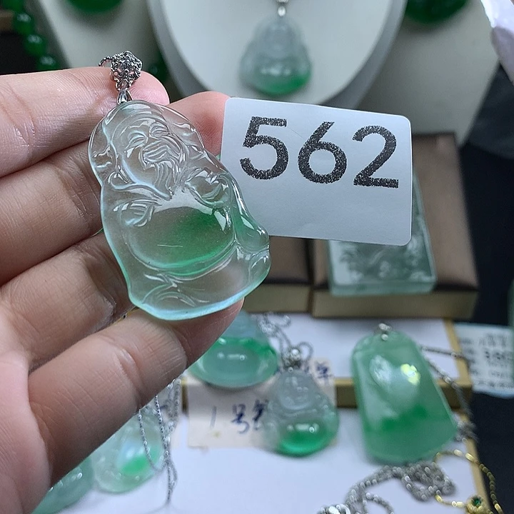 吊坠(赠链)未镶嵌翡翠