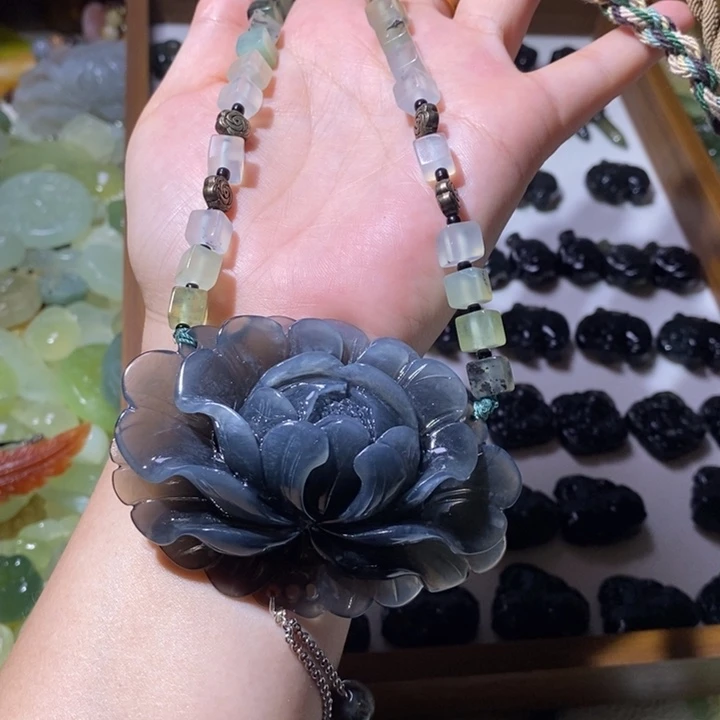 蛇纹石玉合金颈饰