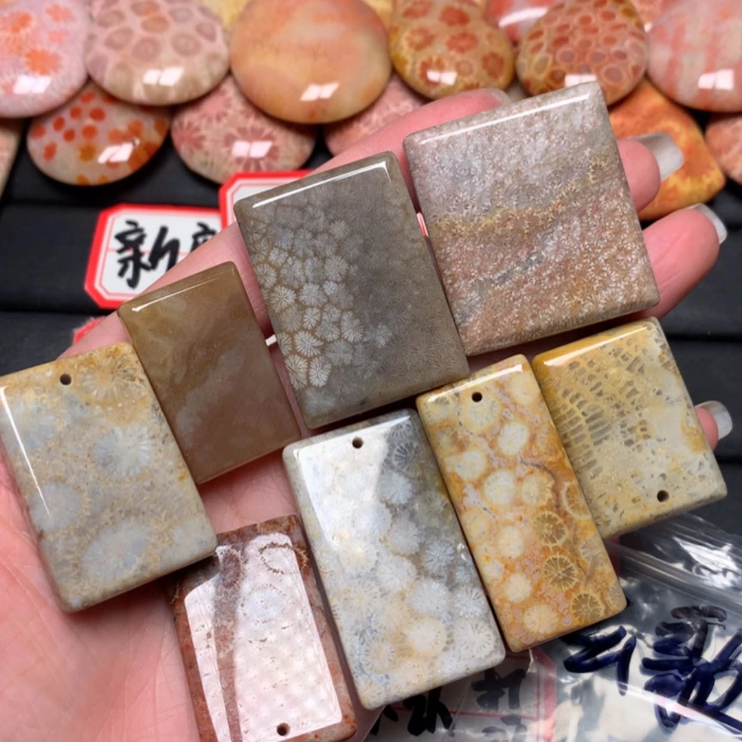 【闪购商品】硅化玉颈饰未镶嵌玄*