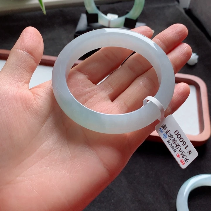 翡翠手镯未镶嵌手镯40