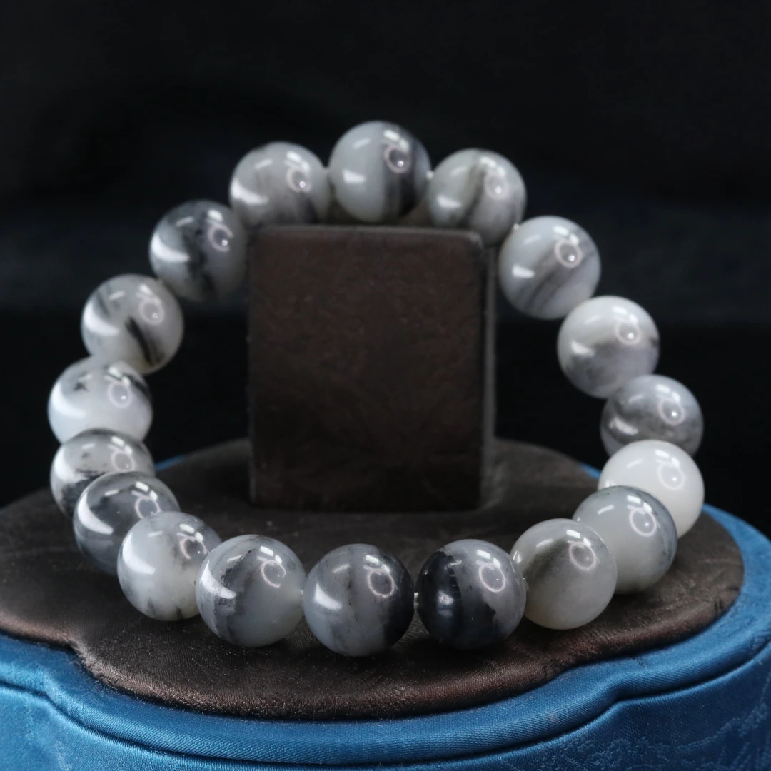 33和田玉手串/800173保利厦门拍卖