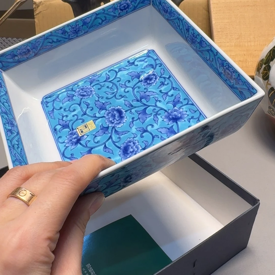 银*子秋月是个很温柔体贴人