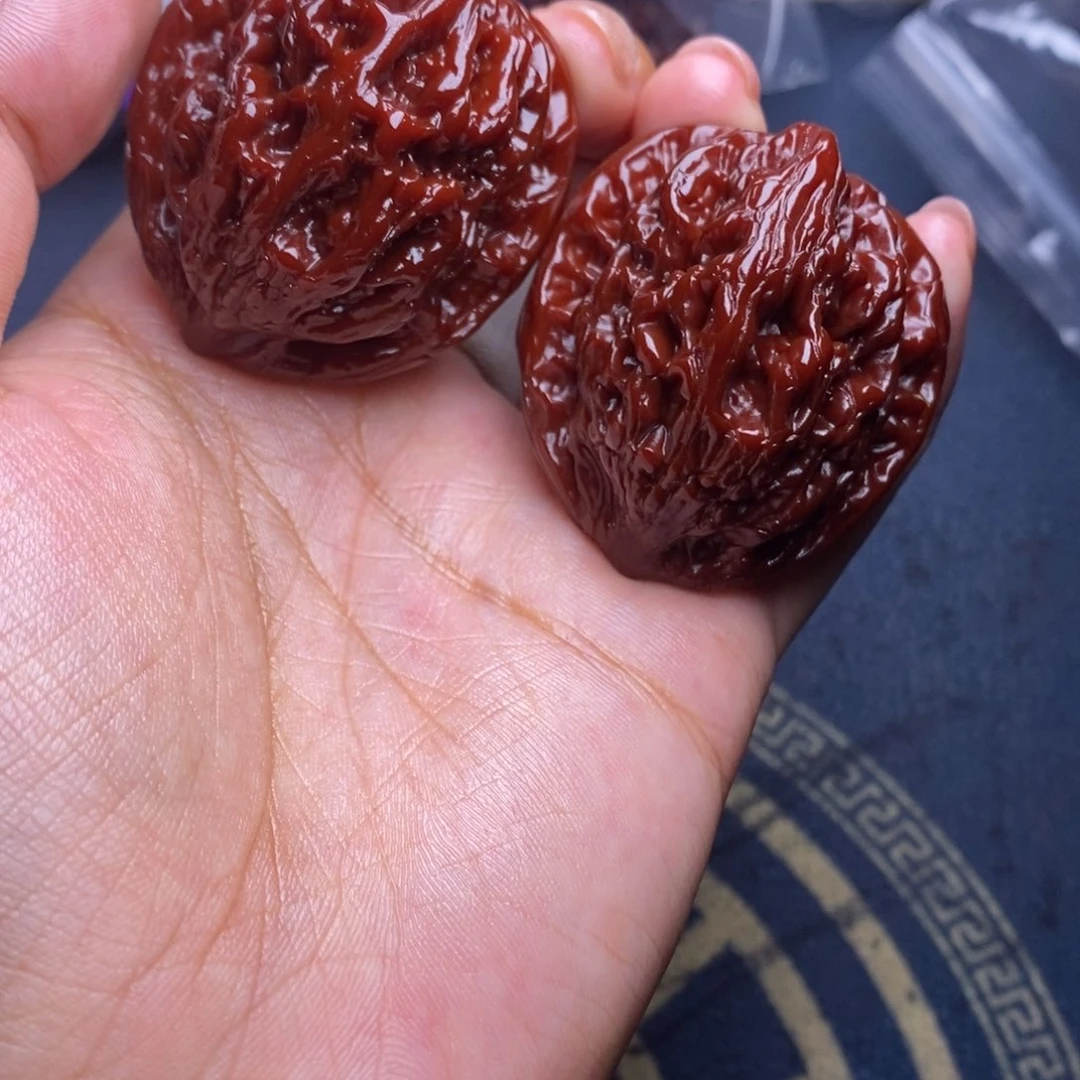 文玩核桃吊坠虎头 40