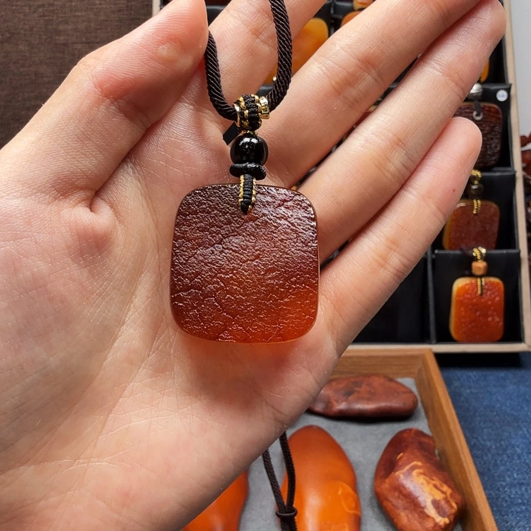 蜜蜡未镶嵌吊坠(赠链)