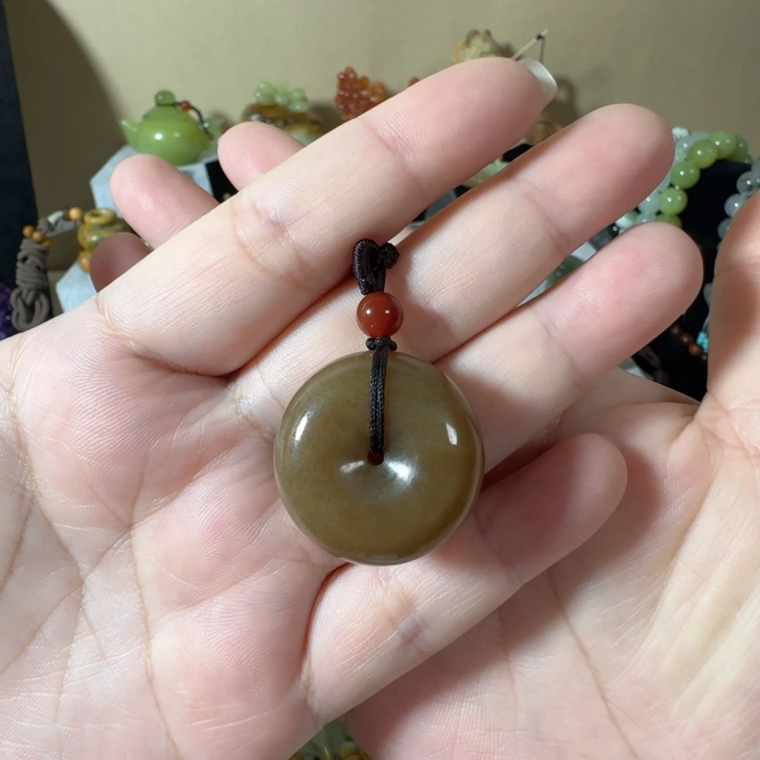 岫岩老玉（透闪石质玉）未镶嵌颈饰