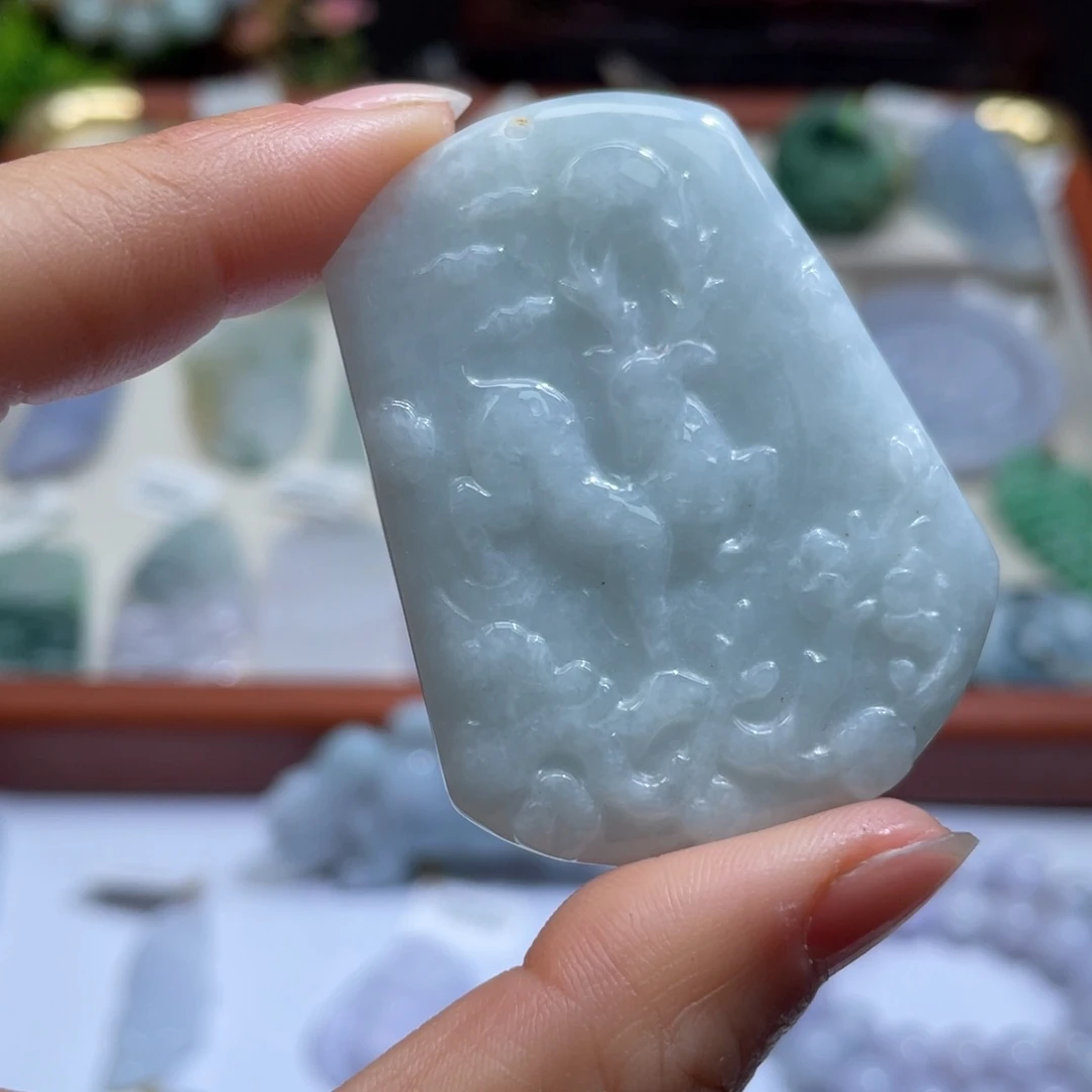 翡翠未镶嵌颈饰翡翠12