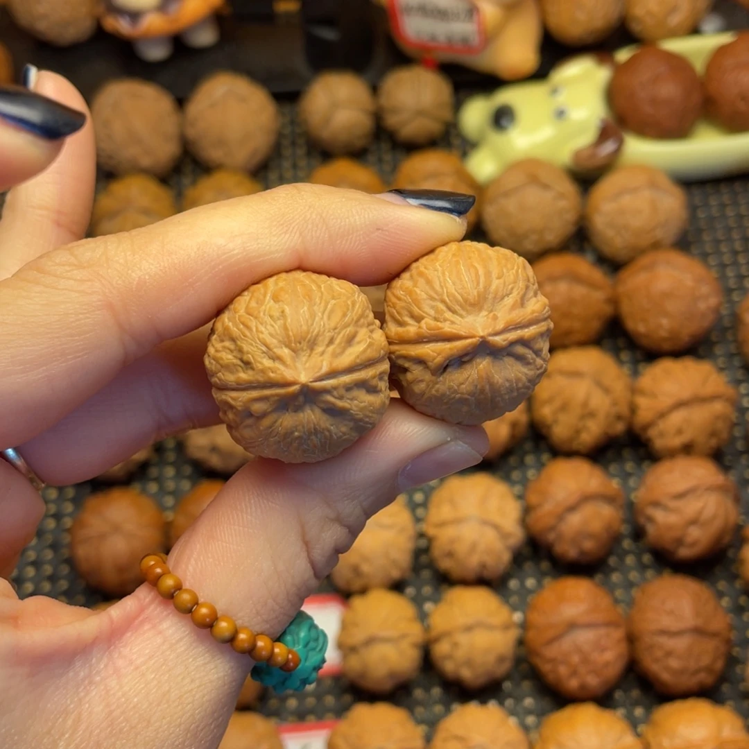 文玩核桃吊坠25尺全品闷尖小蜜桃000119