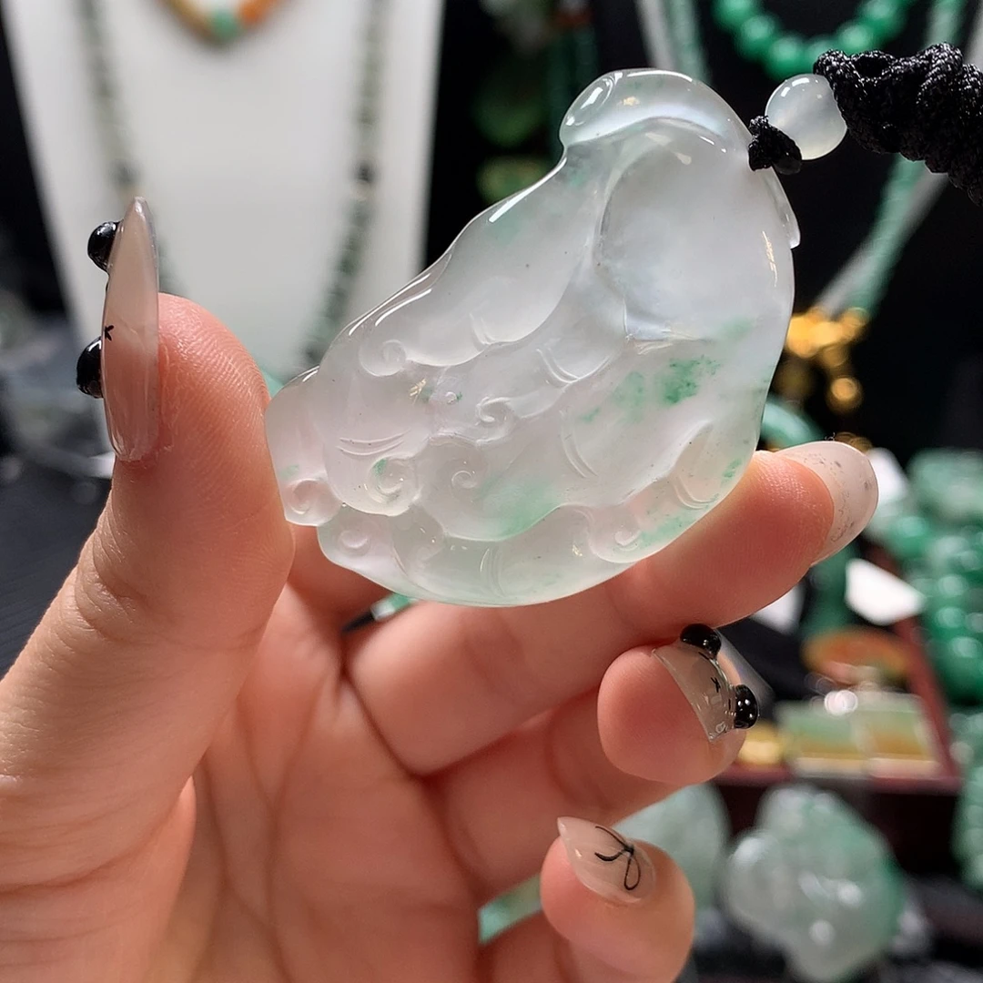 石英质玉未镶嵌吊坠