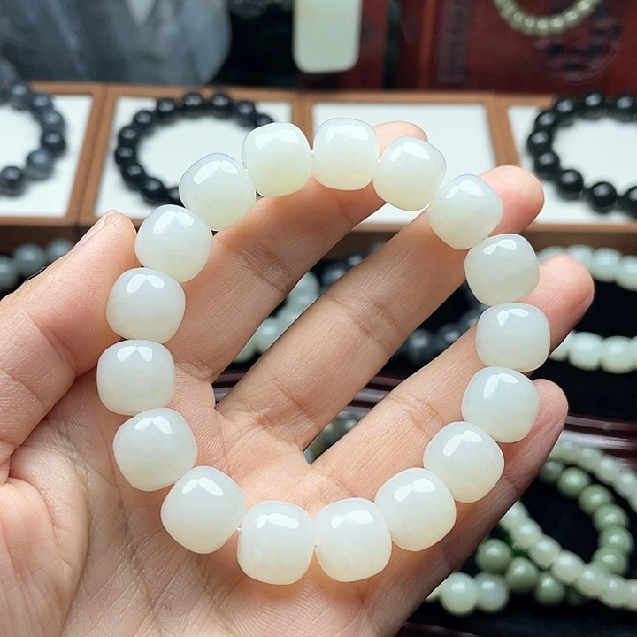 A***U和田玉未镶嵌手串