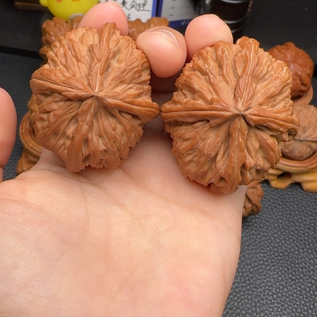 把件文玩核桃白狮子四棱 44尺寸