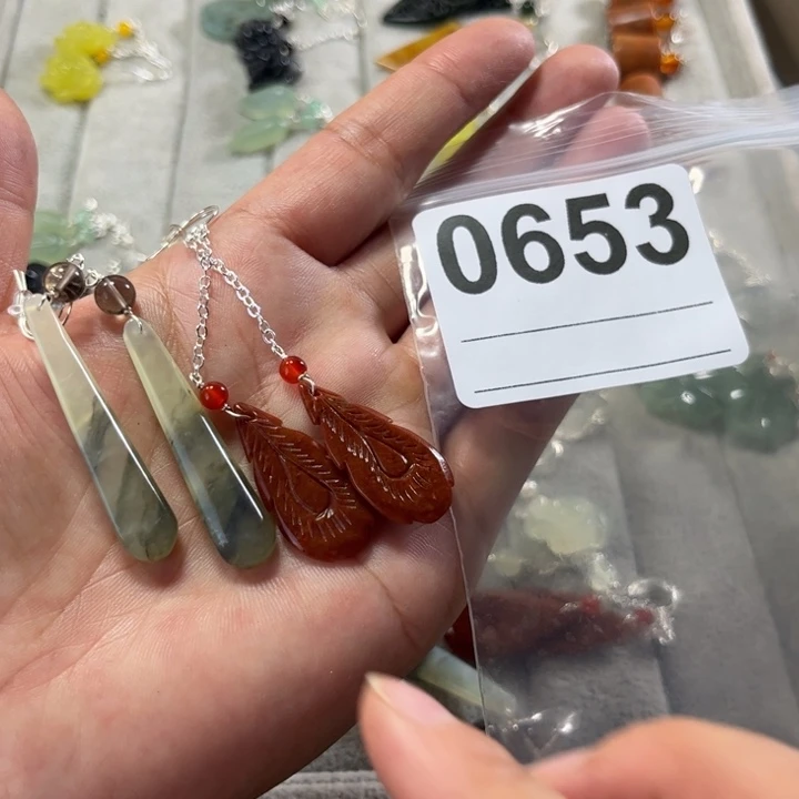喵***～合金蛇纹石玉耳饰