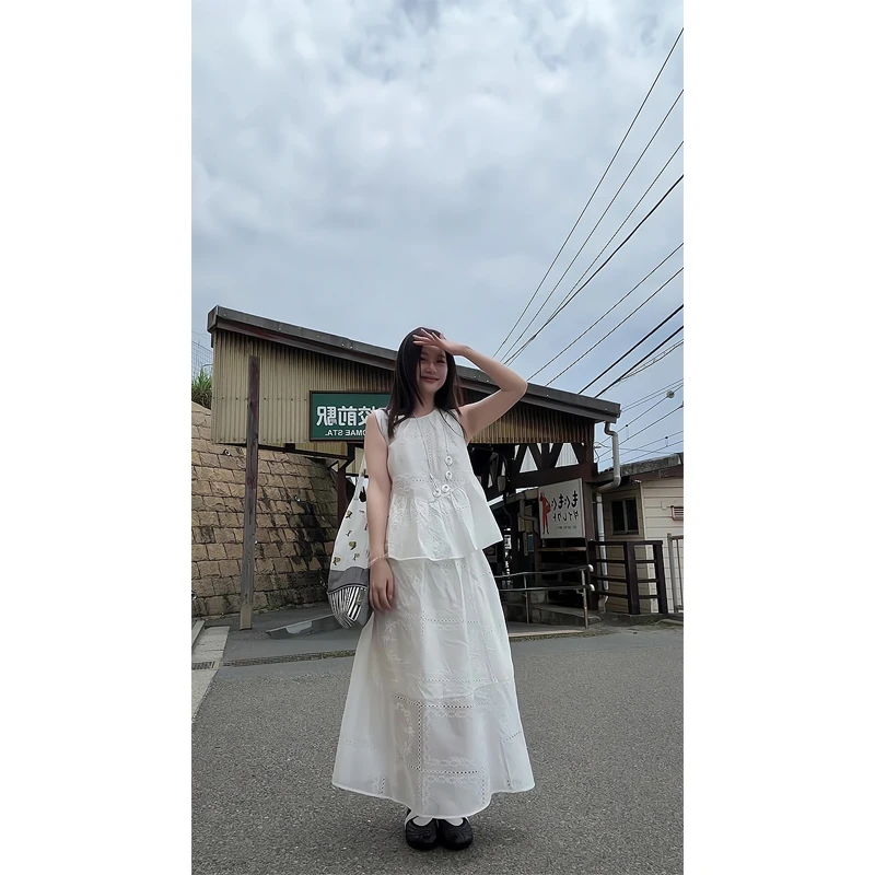 2025年夏季新款法式圆领镂空无袖上衣衬衫背心休闲半身裙中长裙子