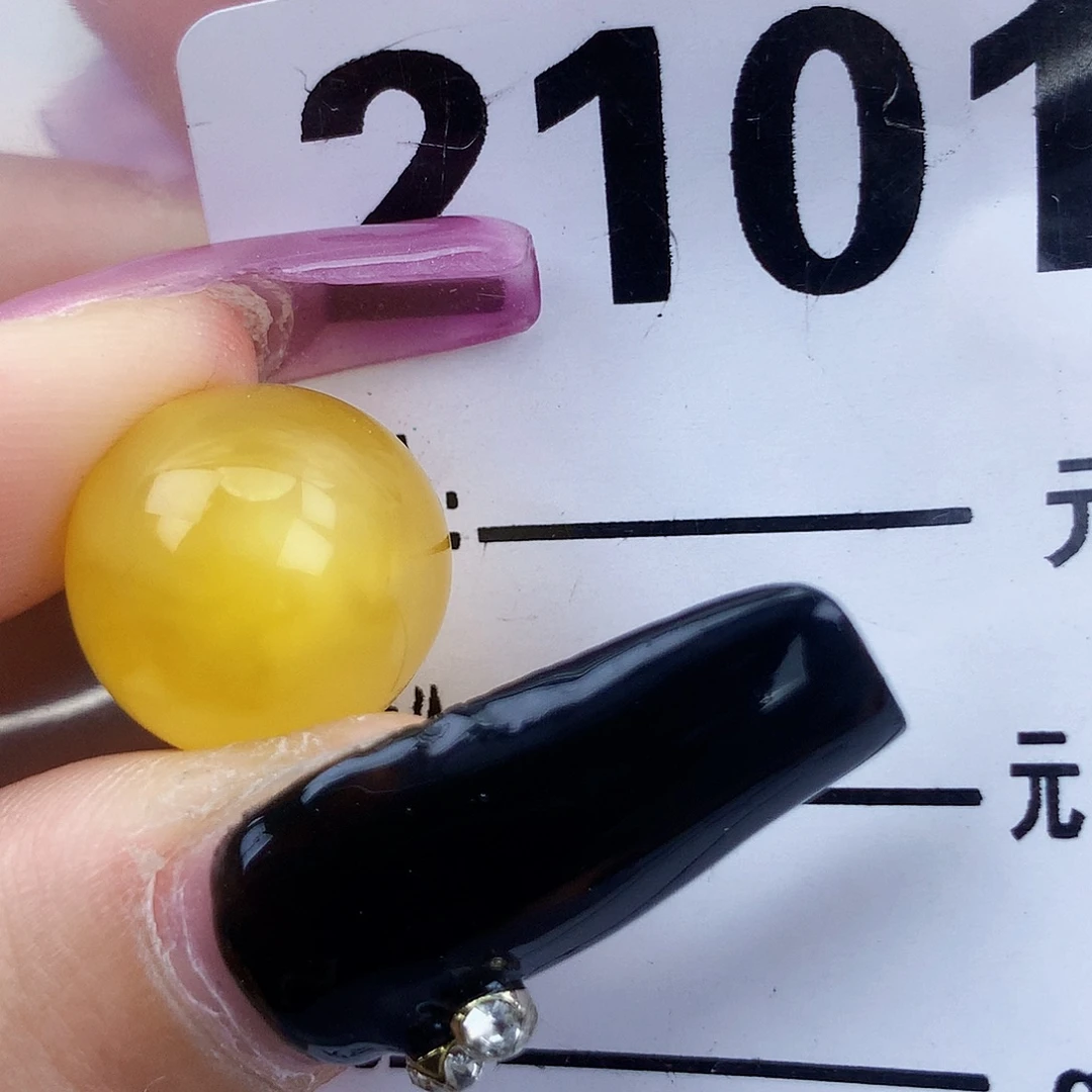 琥珀未镶嵌珠宝奇石14.3不太圆